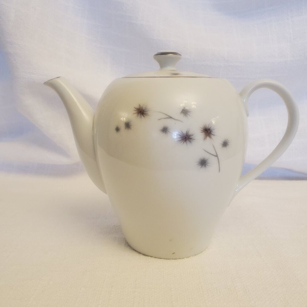 Creative Platinum Starburst Coffee Pot MCM White W/ Silver Toleware Style A220